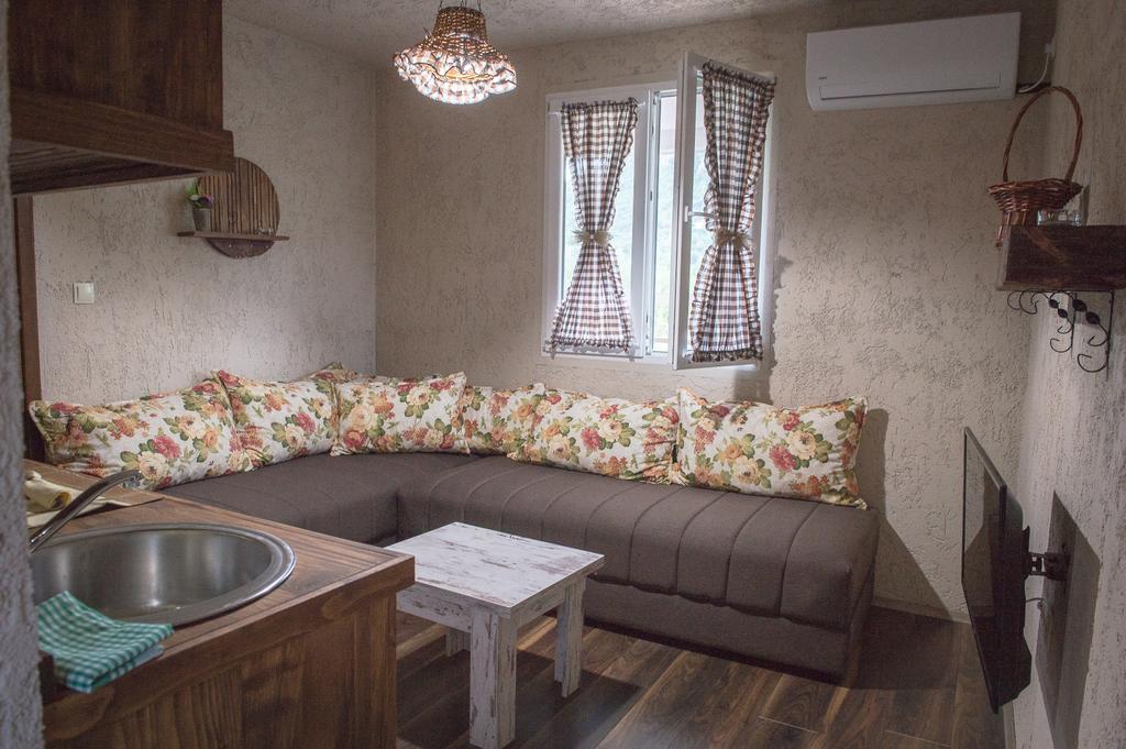 Apartments Djurovic Virpazar Εξωτερικό φωτογραφία